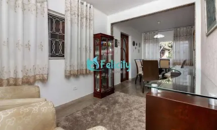 Casa com 3 dorms, 2 vagas, 200m2 na Chácara Inglesa
