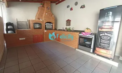 Sobrado com 2 dorms, 3 vagas, 160m2 no Jardim Santo Elias