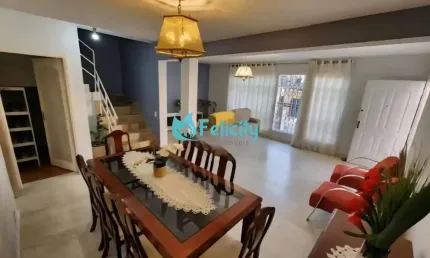 Sobrado com 4 dorms, 1 suíte, 2 vagas, 265m2 no jardim monte alegre