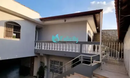Casa com 2 dorms, 1 suíte, 4 vagas, 136m2 na vila santa edwiges