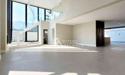 Casa novíssima e de alto padrão no Condomínio Costa Nova