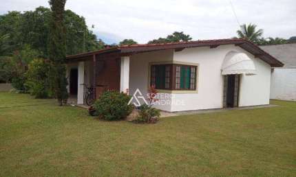 Oportunidade Única em Massaguaçu: Casa Espaçosa com Conforto e Lazer!