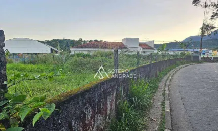 Terreno de esquina com excelente localização na praia Massaguaçu