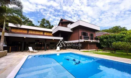 Casa espetacular de alto padrão dentro do Condomínio Park Imperial