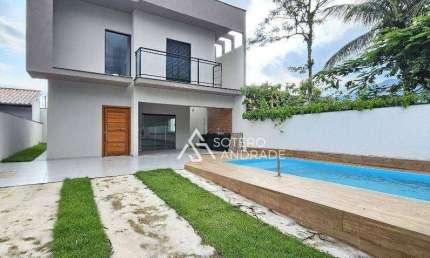 Casa nova com localização privilegiada na praia Massaguaçu