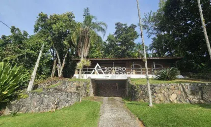 Casa com 3 quartos para alugar na Rua Anna Zamarzahl Y Carnero, 153, Massaguaçu, Caraguatatuba