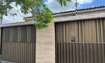 Casa à venda em rua pública, JABOTIANA, Aracaju, SE