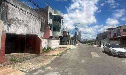 Casa com 3 quartos à venda na Rua Lourival Chagas, Grageru, Aracaju