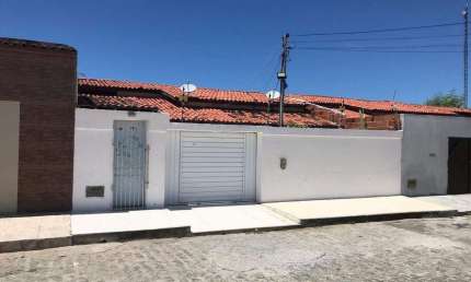 Casa com 2 quartos à venda na Rua Humberto Levita, 117, Aruana, Aracaju