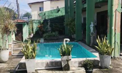 Casa à venda em rua pública, BARRO DURO , Maceió, AL