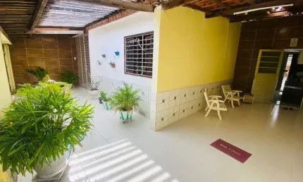 Casa à venda em rua pública, BARRO DURO , Maceió, AL