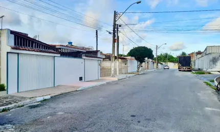Casa com 3 quartos à venda na Rua Doutor Francisco Gazaneo, 6, Feitosa, Maceió