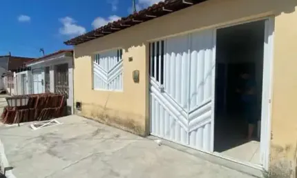 Casa à venda em rua pública, centro , barra dos coqueiros, se