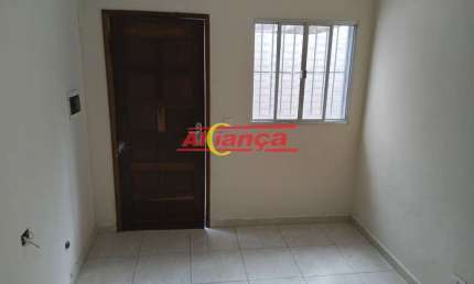 SOBRADO PARA ALUGAR 02 QUARTOS, 01 VAGA, 75M² JARDIM ROSA DE FRANÇA - GUARULHOS/SP POR R$ 1.900,00