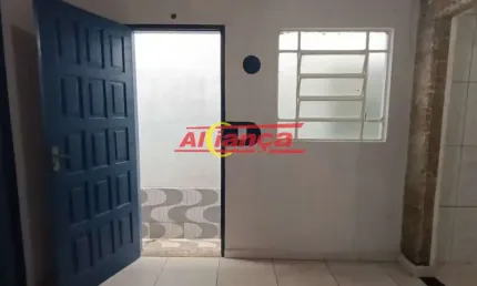 Casa com 1 dormitório para alugar, 50 m² - Picanço - Guarulhos/SP  por R$ 1.450,00