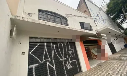 Salão para alugar, 290m² total  ,sendo  100m² de salão térreo , 190m²  parte superior com 7 salas ,