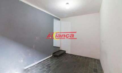 Casa com 01 quarto para alugar, 45 m² - Jardim Palmira- Guarulhos/SP - por R$ 1.000,00