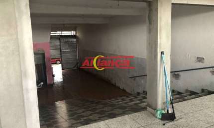 Salão para alugar, 300m² com 2 vagas de garagem - Cidade Soberana por R$ 2.500,00