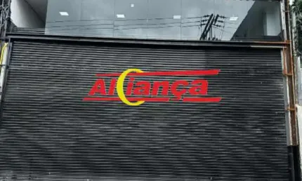 Salão para alugar, 159,92m² terro + 69,44m² de mezanino, totalizando 229,36m² área construida  - bai