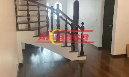Sobrado para locação residencial ou comercial com 3 quartos e 3 vagas, centro - r$ 4.500,00