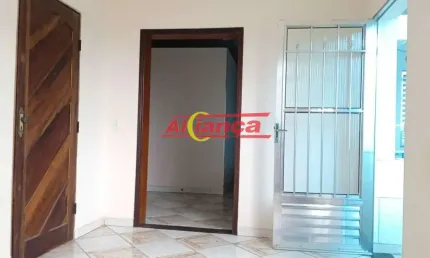 Casa com 2 quartos para alugar, 65 m² - Jardim Presidente Dutra - Guarulhos R$ 1.500,00