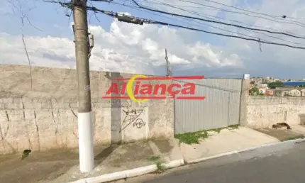 Terreno para alugar com 700m² murado com portão de entrada - Jd. Arapongas - Guarulhos  por R$: 3800