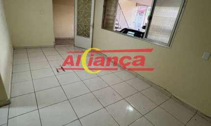 Casa com 1 quartos para alugar, 40m² - Jardim Palmira- Guarulhos - R$ 900,00