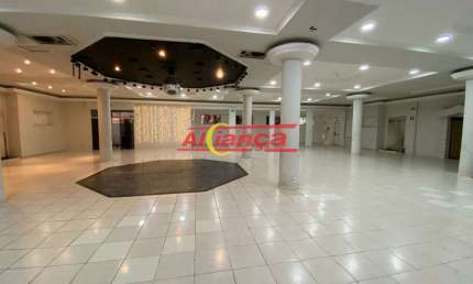 Salão para alugar com 577,62m² na Vila Augusta - Por R$ 16.000,00