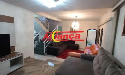 Sobrado mobiliado com 4 quartos sendo 1 suíte e 3 vagas de garagem na Vila Flórida - Por R$ 8.000,00