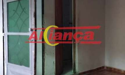 Casa com 1 quarto, sala e cozinha estilo americano, 01 vaga, Parque  Jurema - Por R$ 1.000,00
