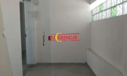 Casa Comercial para alugar com 6 salas, 3 banheiros, 4 vagas - Centro - Guarulhos por R$: 6.500,00