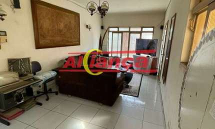 Sobrado com 3 quartos sendo 1 suíte para alugar,  340m² - Vila Galvão - Guarulhos/SP por R$4.500,00