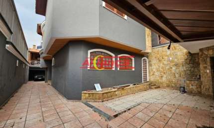 SOBRADO PARA ALUGAR COM 320M², 04 QUARTOS,  1 SUÍTE, JD SANTA MENA - GUARULHOS-R$ 6.500,00