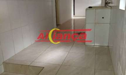 Casa para alugar com 1 quarto, sala, cozinha, Taboão - Guarulhos por R$: 1.000,00