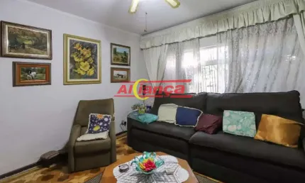 Sobrado individual com 3 dormitórios para alugar, 180m² - Centro - Guarulhos R$ 3.500,00