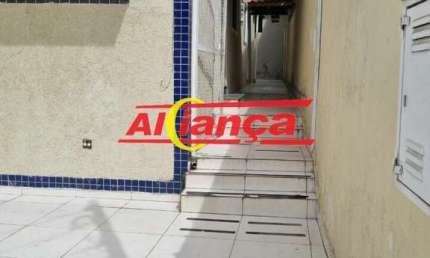 Casa + edicula para alugar, 2 quartos e 1 vaga, 74m², Picanço - Guarulhos por R$ 2.200,00