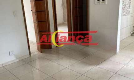 Apartamento para alugar com 2 quartos, 1 vaga - Jd. Adriana - Guarulhos por R$: 1.500,00