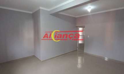 Casa com 1 quarto para alugar, 50m² - Vila Rio de Janeiro - Guarulhos/SP R$ 1.300,00