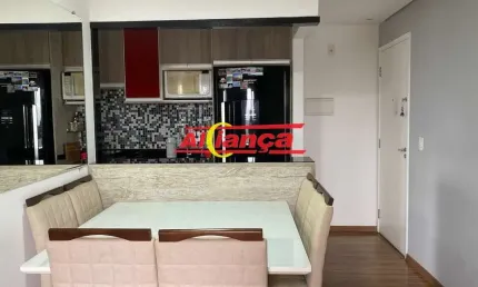 Apartamento com 3 quartos sendo 1 suíte e 2 vagas cobertas no Pq. Cecap - Por R$ 3.900,00