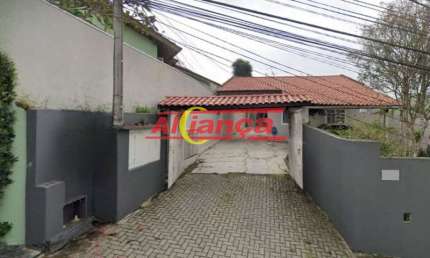 Casa para alugar com 2 quartos,  65m² - bairro - Chácara São José - Arujá - SP - por R$ 1.800,00