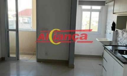 Apartamento para alugar com 2 quartos, varanda, 1 vaga - Cumbica - Guarulhos por R$:1.700