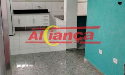 Casa não individual com 2 quartos para alugar, 80m² - Parque Residencial Bambi - Guarulhos/SP