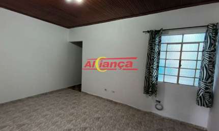 Casa com 03  dormitórios para alugar, 100m² - Jardim Pinhal -Guarulhos/SP por R$ 2.600,00