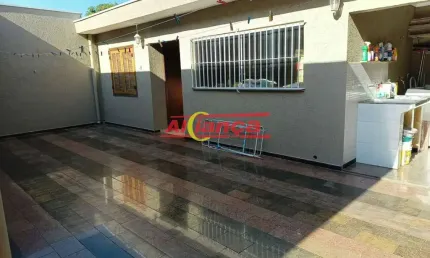 Casa com 3 suites para alugar,  200m² - Vila Milton - Guarulhos/SP por R$ 10.000,00