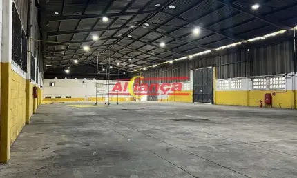 Galpão para alugar, com 10 banheiros e 1.089 m²- vila virgínia - itaquaquecetuba - sp