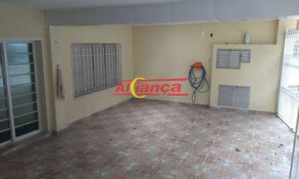 Sobrado com 4 quartos e 2 vagas para alugar, 198m² -Vila Augusta - Guarulhos /SP -R$3.500,00