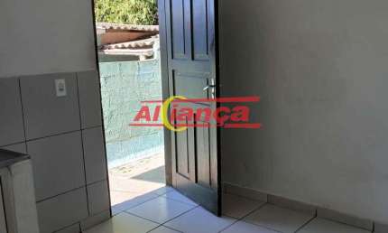 CASA COM 30M² PARA ALUGAR, 01 QUARTO, GOPOUVA - GUARULHOS/SP POR R$ 1.000,00