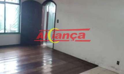 Casa para alugar com 3 quartos e 6 vagas de garagem 220m²- Centro - Guarulhos R$8.000,00