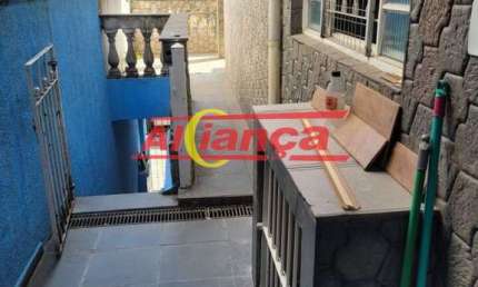 Casa com 2 quartos para alugar, 100 m² - Centro  - Guarulhos/SP R$ 2.000,00