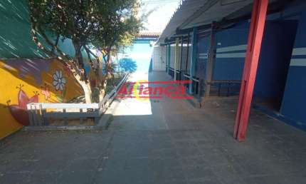 Casa Comercial para alugar com 4 salas, cozinha, quintal, Jardim Flor da Montanha por R$: 3.300,00